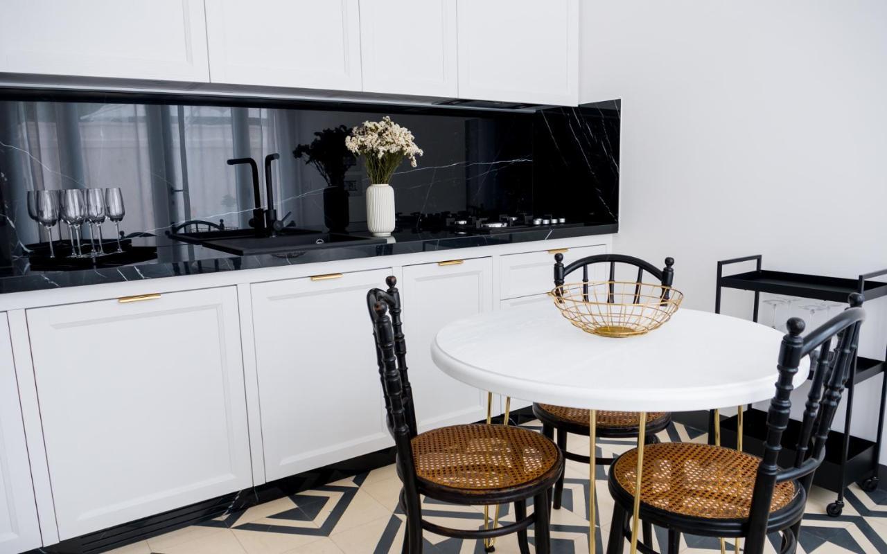 לוקורוטונדו Villa Aurelia Suites And Apartments מראה חיצוני תמונה