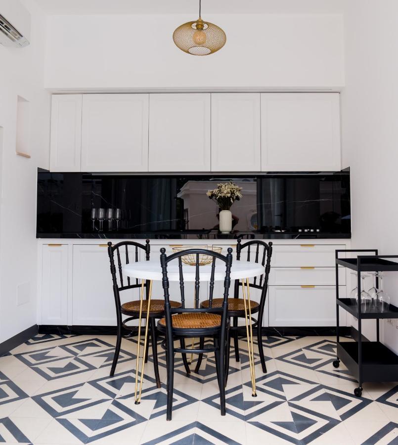לוקורוטונדו Villa Aurelia Suites And Apartments מראה חיצוני תמונה