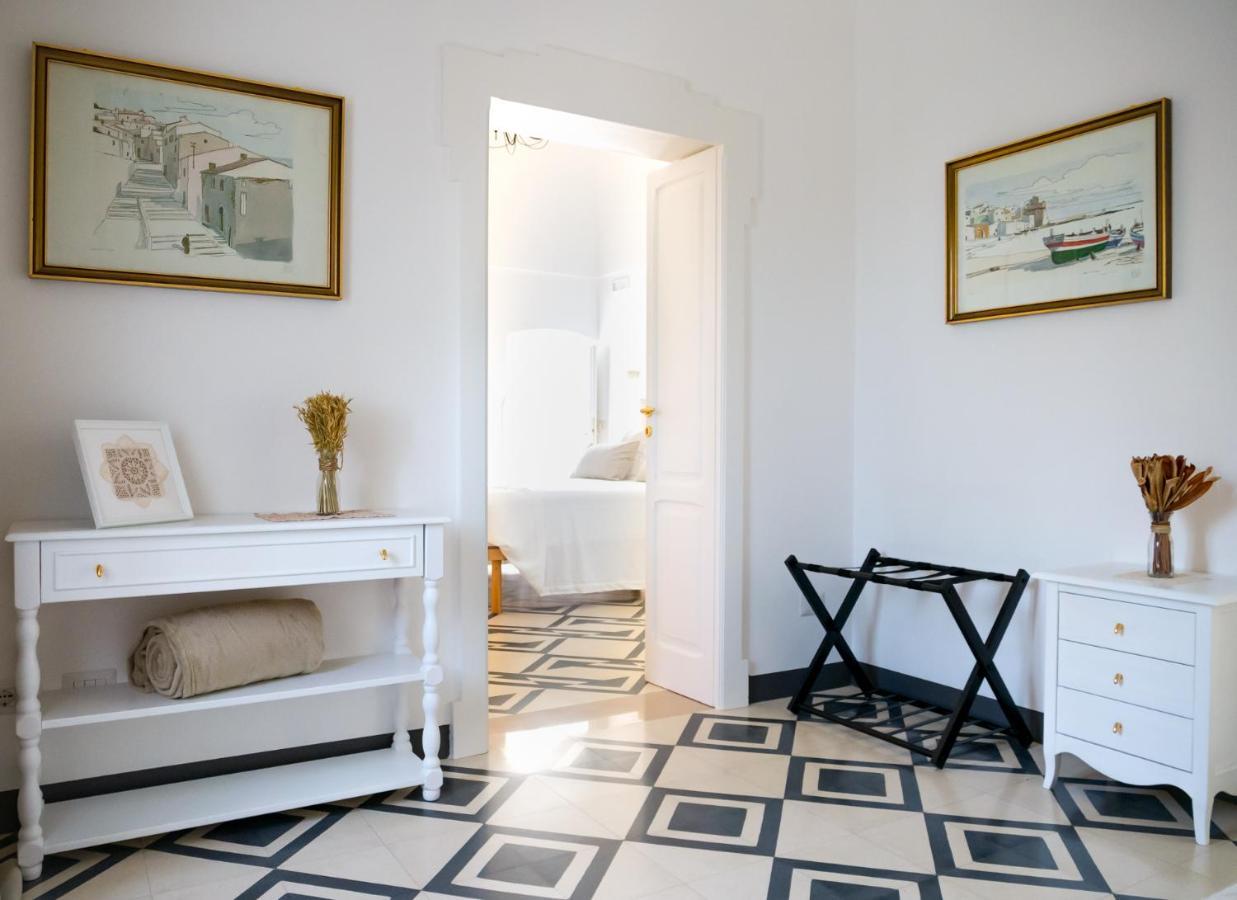 לוקורוטונדו Villa Aurelia Suites And Apartments מראה חיצוני תמונה