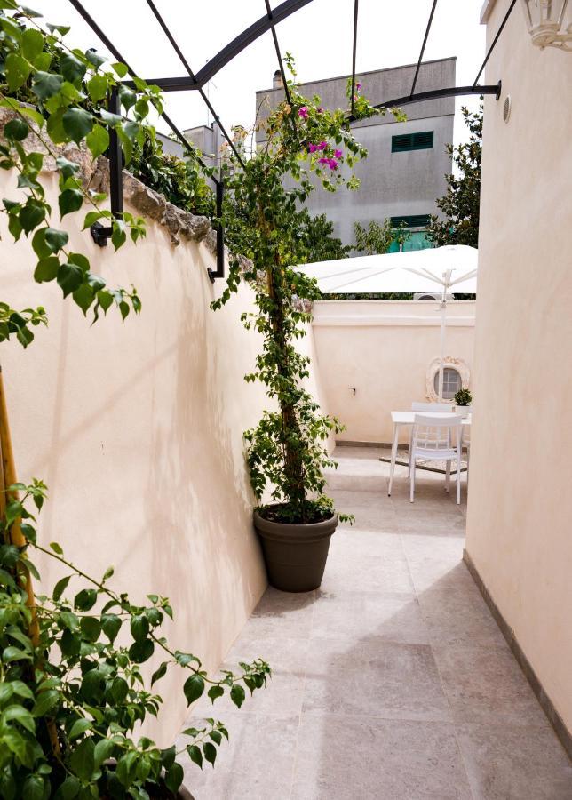 לוקורוטונדו Villa Aurelia Suites And Apartments מראה חיצוני תמונה