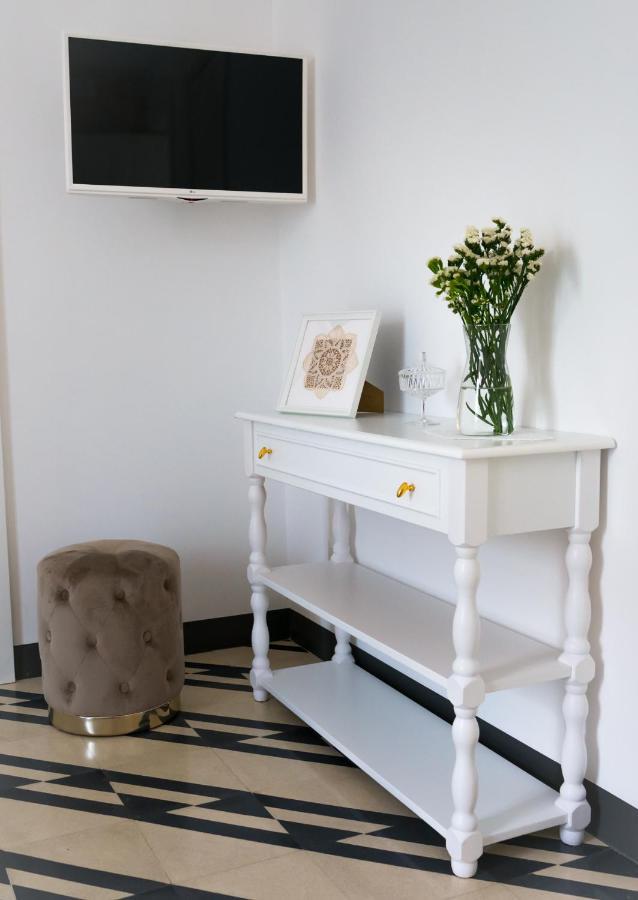 לוקורוטונדו Villa Aurelia Suites And Apartments מראה חיצוני תמונה