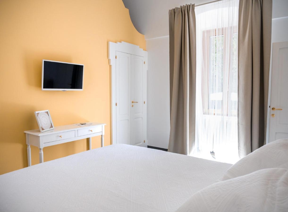 לוקורוטונדו Villa Aurelia Suites And Apartments מראה חיצוני תמונה